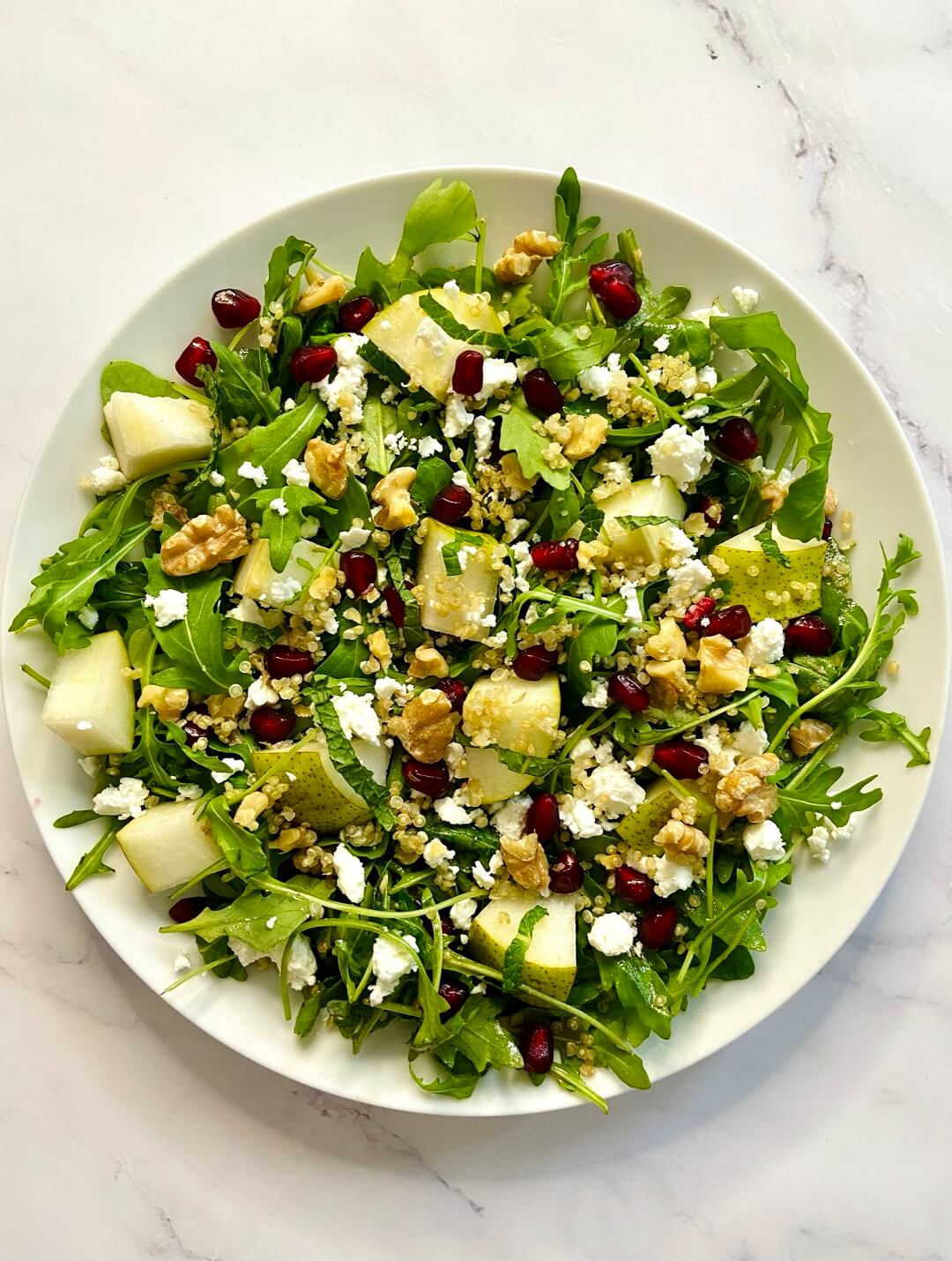 Arugula Quinoa Pear Salad - yeaheating