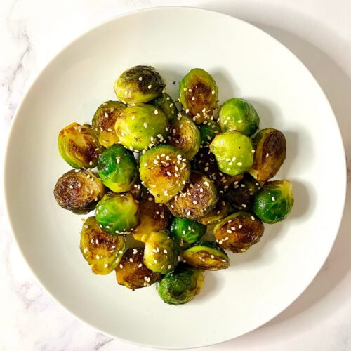 honey balsamic brussels sprouts by yeaheating